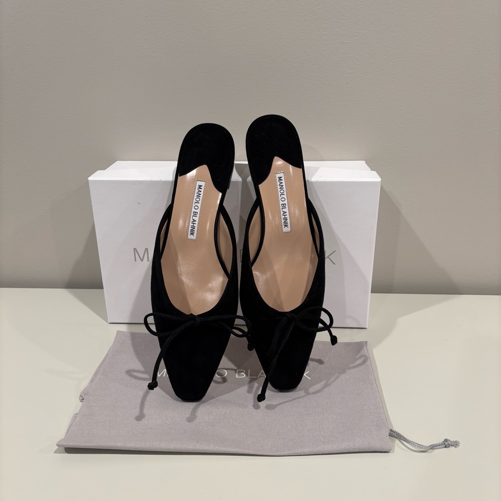 Manolo Blahnik Black Suede Ballerimu Ballet Flats Mules 38.5 NIB